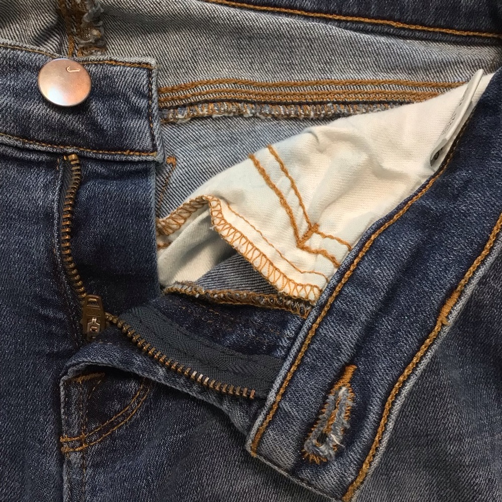 J Brand Low Rise Capri Zip Hem Medium Rinse 25 - Picture 9 of 14